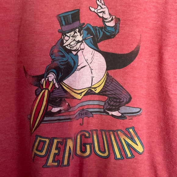 Vintage Y2K Take Cover Batman The Penguin Graphic Tee - Picture 2 of 5